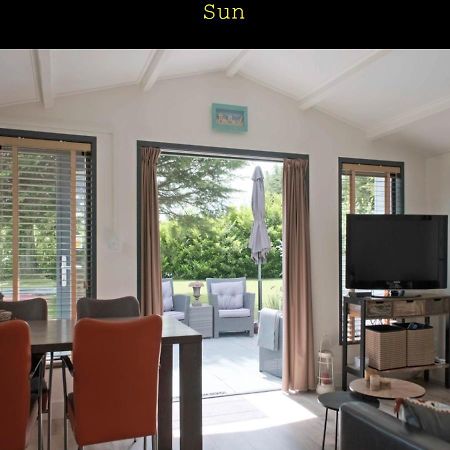 Inn To The Beach Ouddorp Bagian luar foto