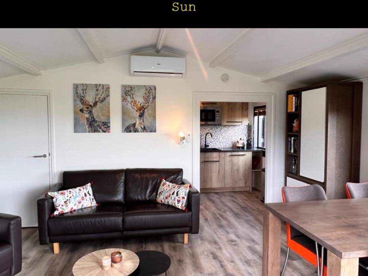 Inn To The Beach Ouddorp Bagian luar foto